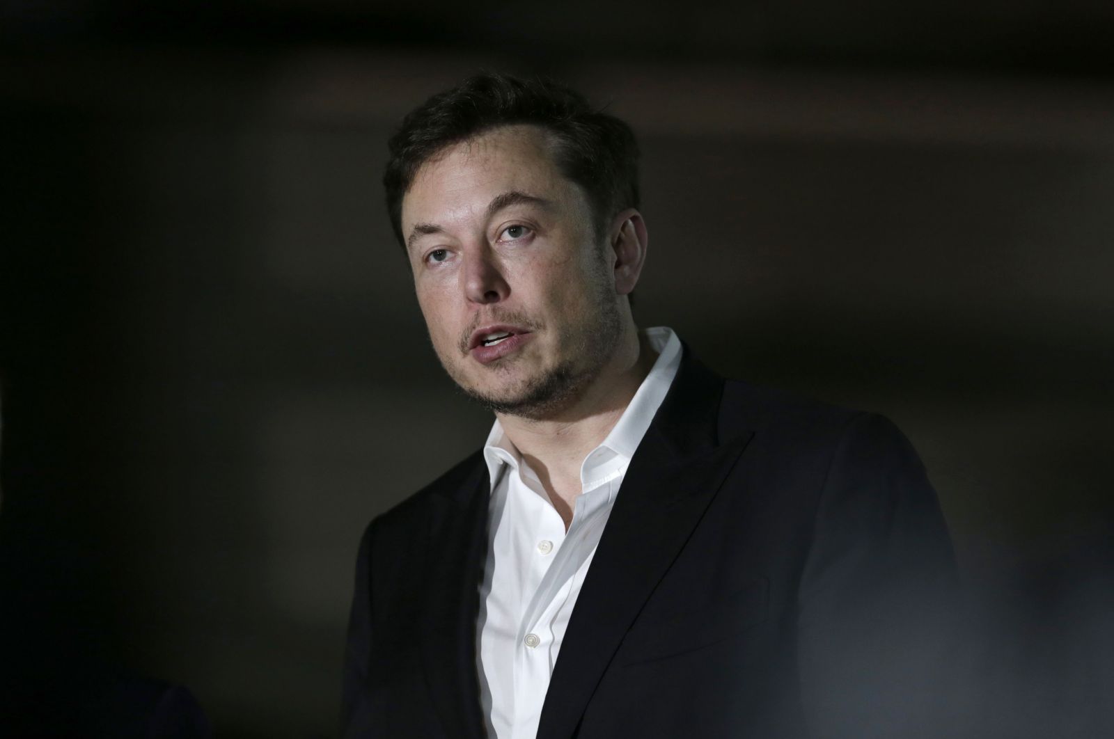 Elona Muska vyšiel jeden Tweet poriadne draho. Cena akcii Tesla klesla až o 8 %