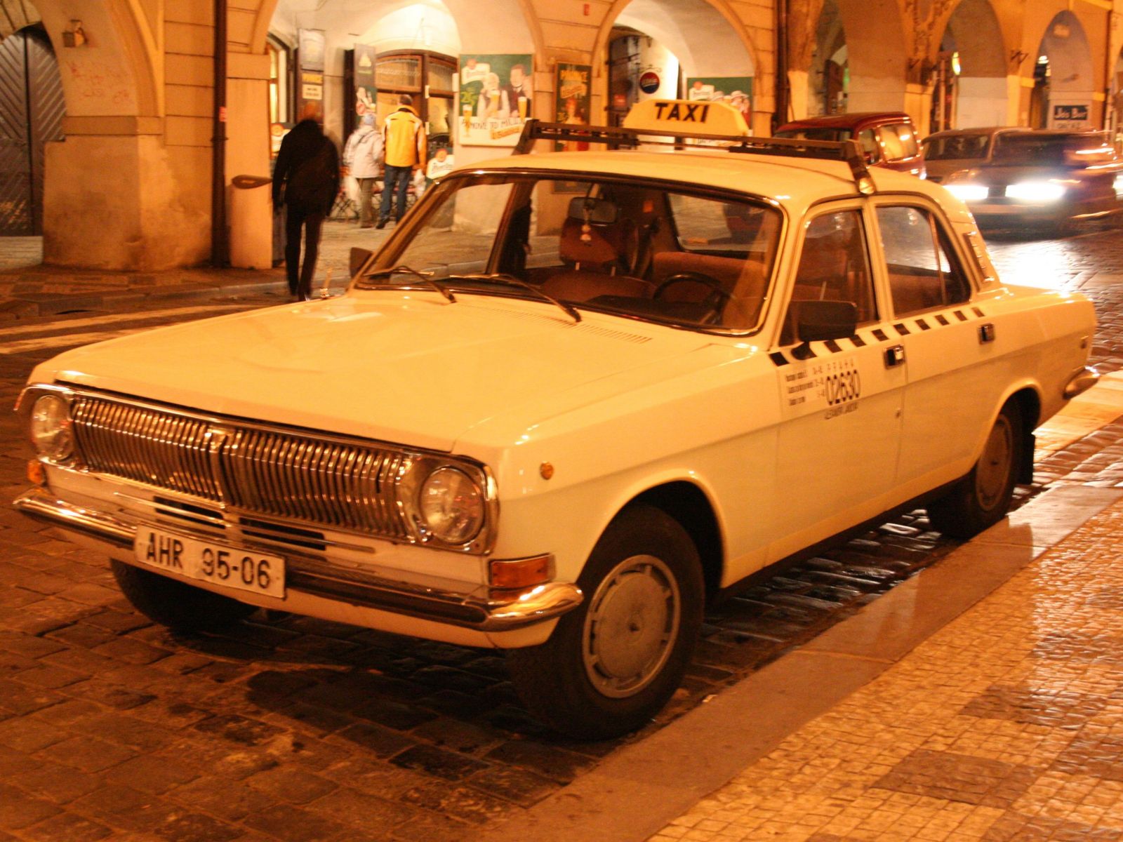 Vražda pražského taxi-bosse je dodnes nevyjasněná. V 90. letech bral výpalné a shromažďoval informace na podsvětí i politiky