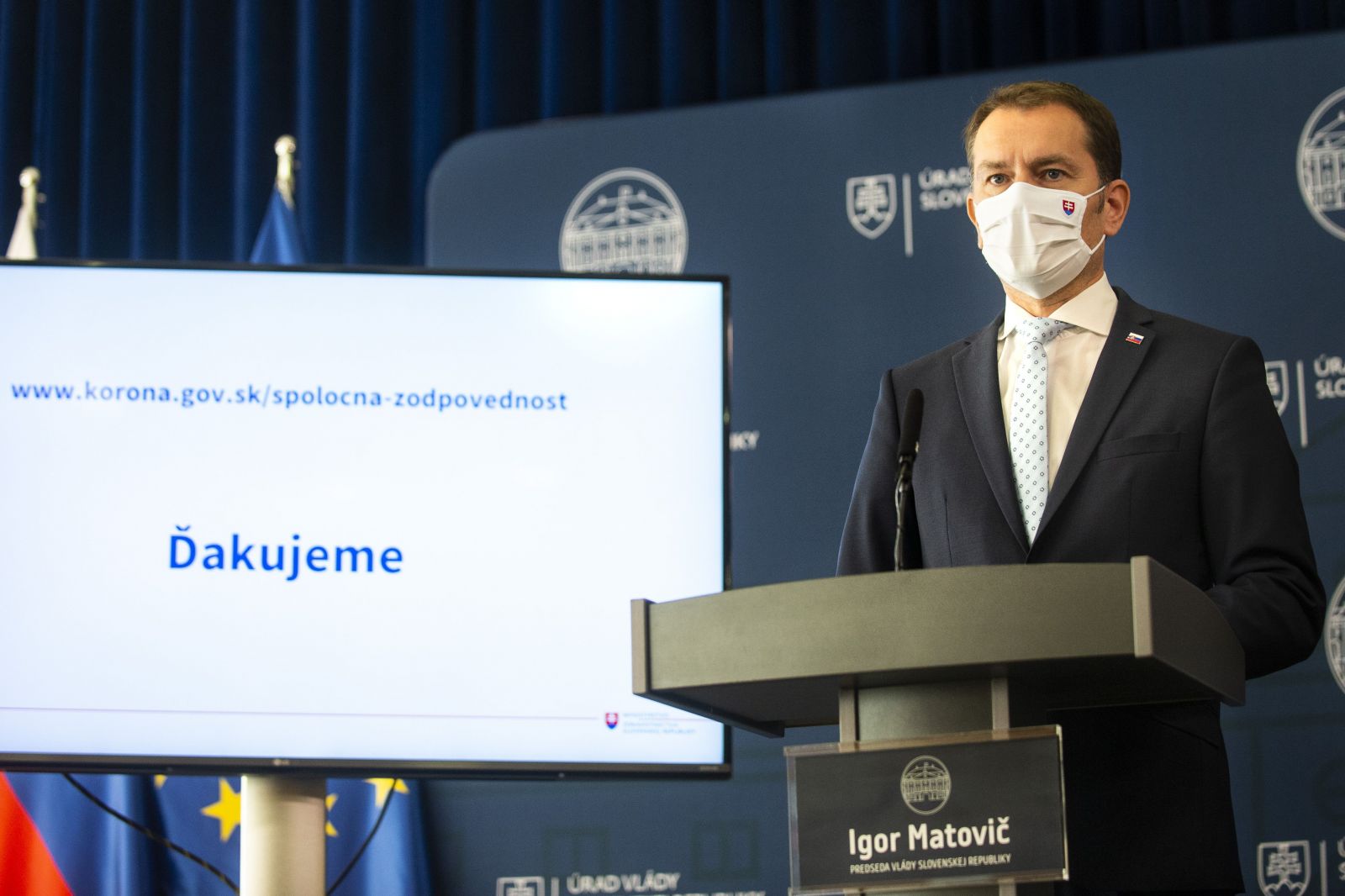 Celoplošné testovanie Slovenska: Ako bude prebiehať, čo s nakazenými a prečo môže dopadnúť katastrofou?