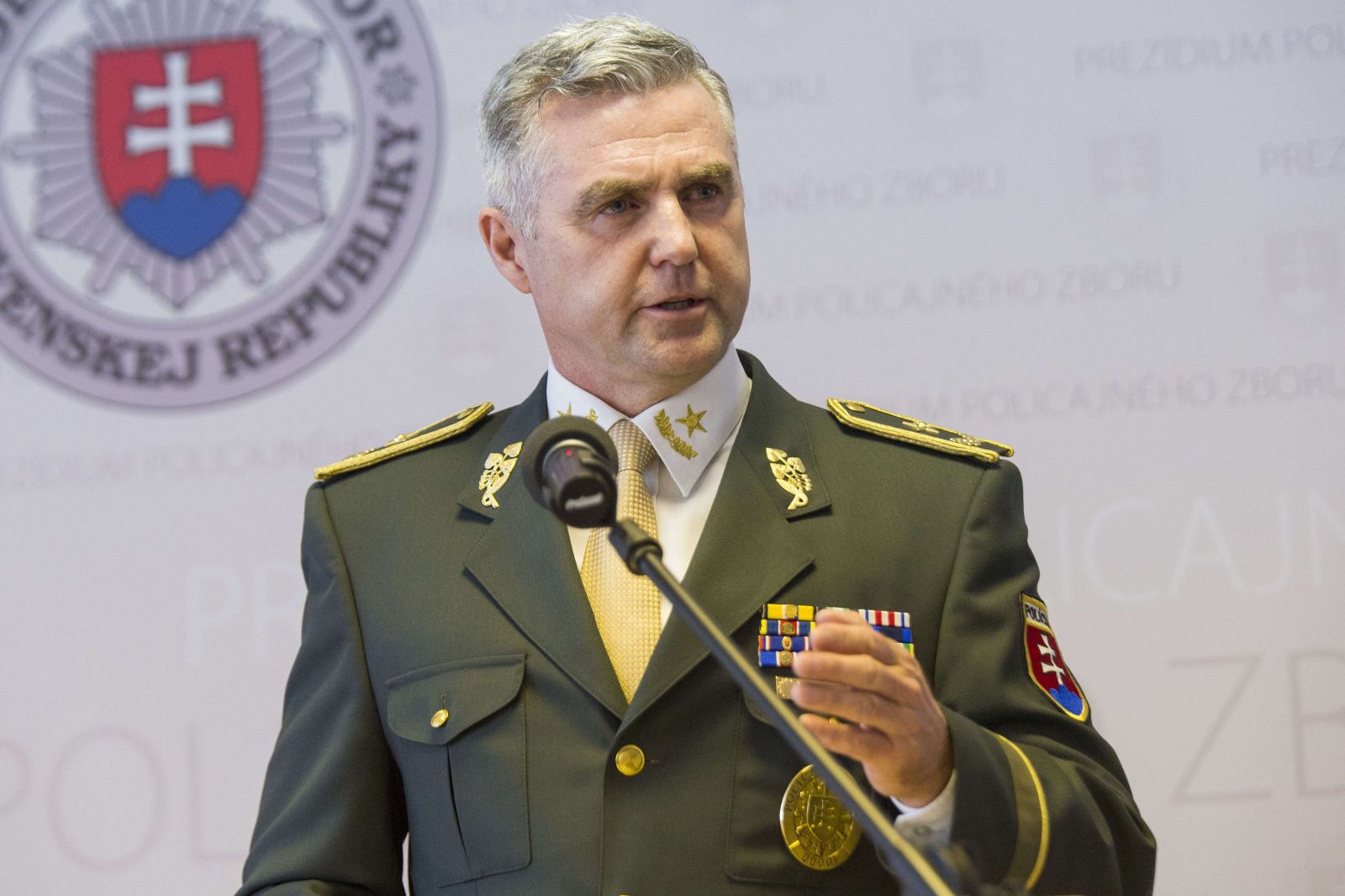 Na snímke prezident Policajného zboru SR Tibor Gašpar počas tlačovej konferencie v Bratislave 17. apríla 2018.
