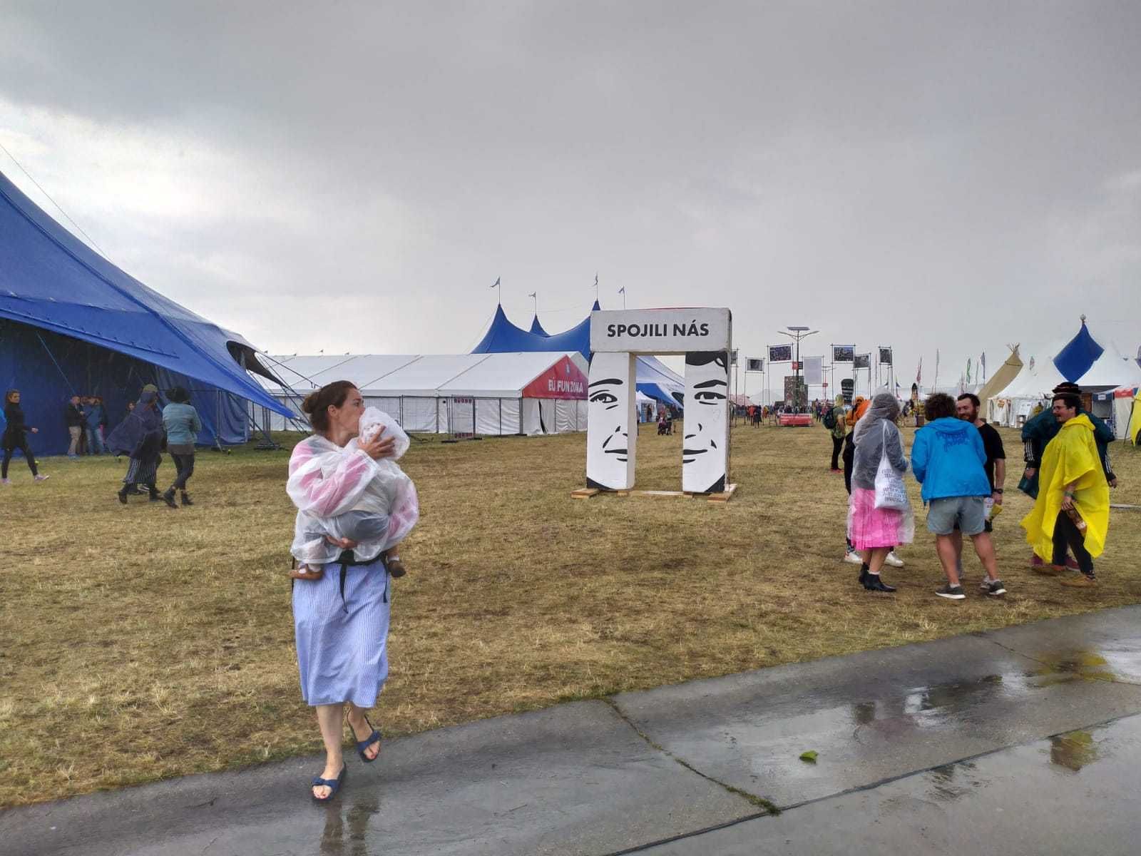 Na Pohode hrozí búrka s krupobitím. Organizátori žiadajú návštevníkov, aby sa v prípade zhoršenia riadili evakuačným plánom