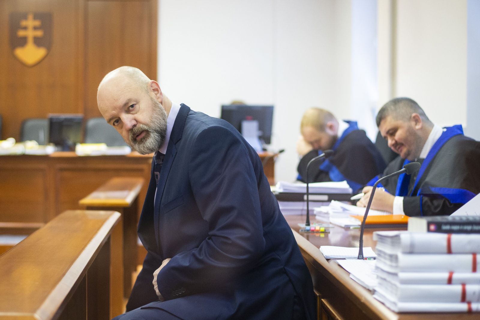 Verzia Kočnera a Ruska o zmenkách je absurdná, tvrdí Lipšic. Môžu dostať 20-ročný trest v ústave s maximálnym stupňom stráženia