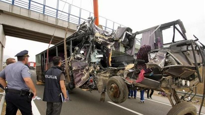 5 najväčších dopravných nehôd na Slovensku, pri ktorých zahynuli desiatky osôb