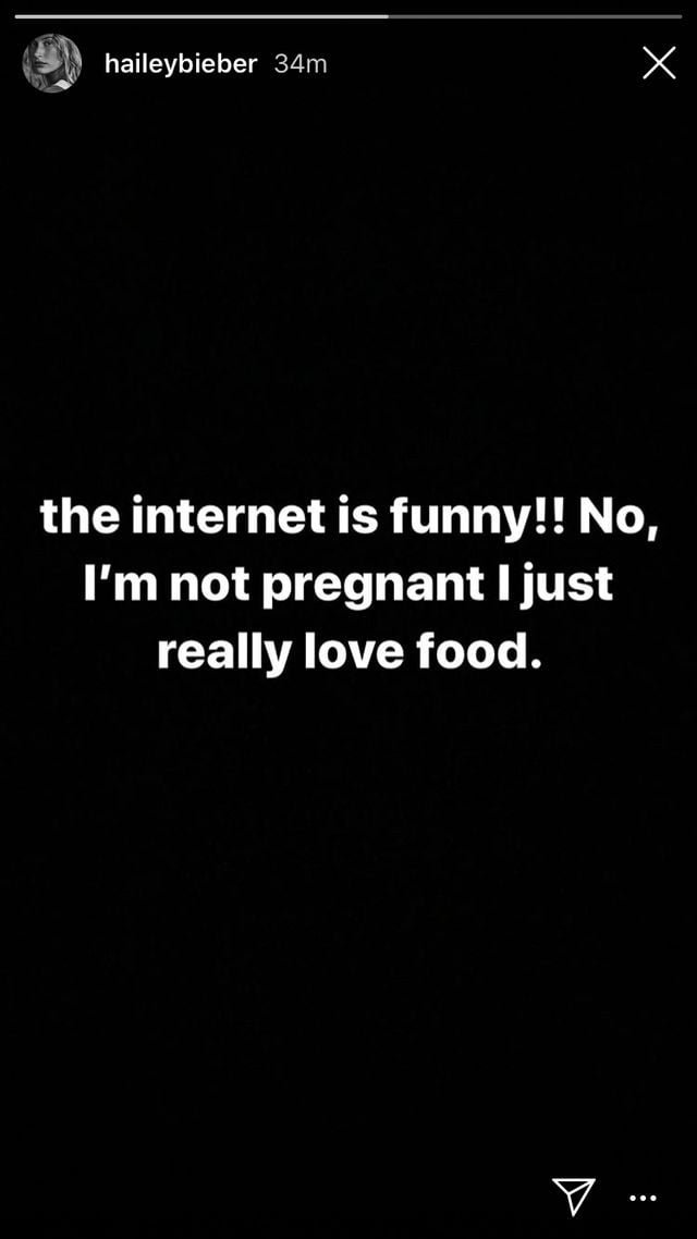 Nie som tehotná, len mám veľmi rada jedlo. Manželka Justina Biebera Hailey odpovedá zvedavým fanúšikom na fámy o bábätku