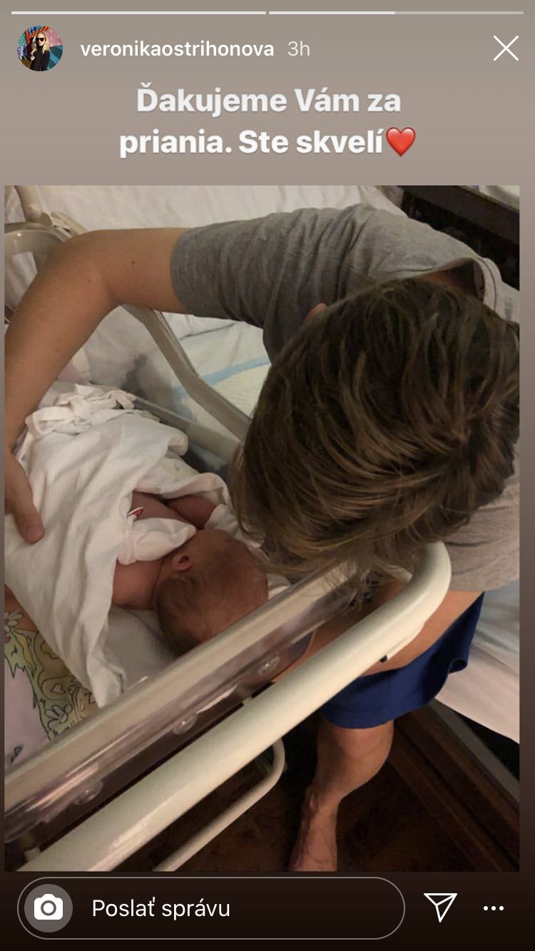 Veronika Cifrová Ostrihoňová zverejnila prvú fotku od pôrodu. Všetkým ďakuje za priania pri príležitosti narodenia dcérky Sáry