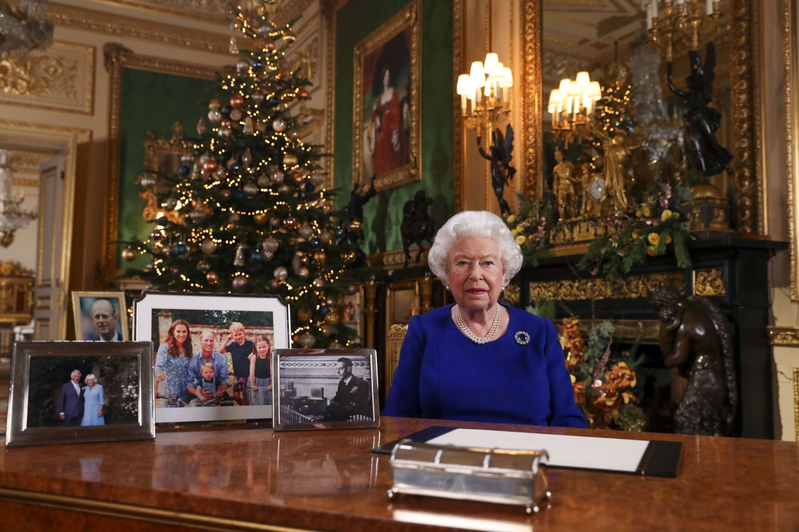 Kráľovná Alžbeta II. hľadá upratovača. Tvojou úlohou bude udržiavať jej domov v špičkovej forme