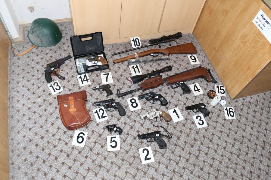 „Sběratel zbraní“ z Vyškova měl doma bez zbrojního průkazu devatenáct zbraní a přes dva tisíce nábojů