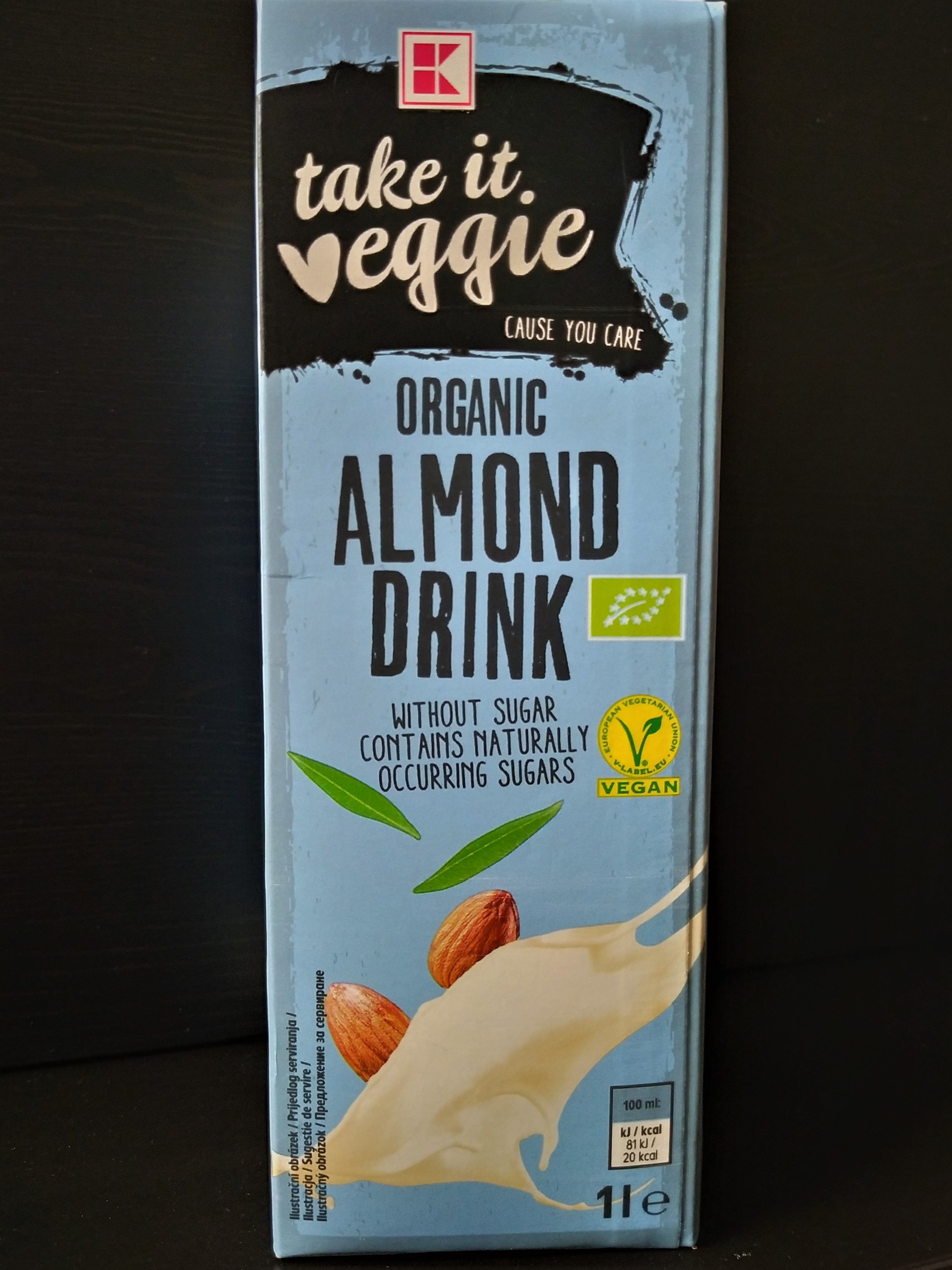 Test rostlinných „mlék“: Chutné rostlinné nápoje nakoupíš i v supermarketu před domem. Na některé si ale dej pozor